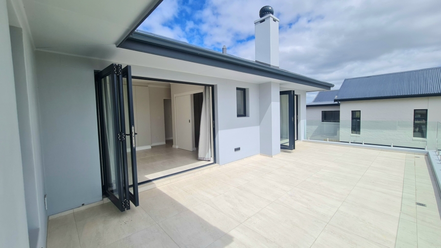 4 Bedroom Property for Sale in Baron View Western Cape